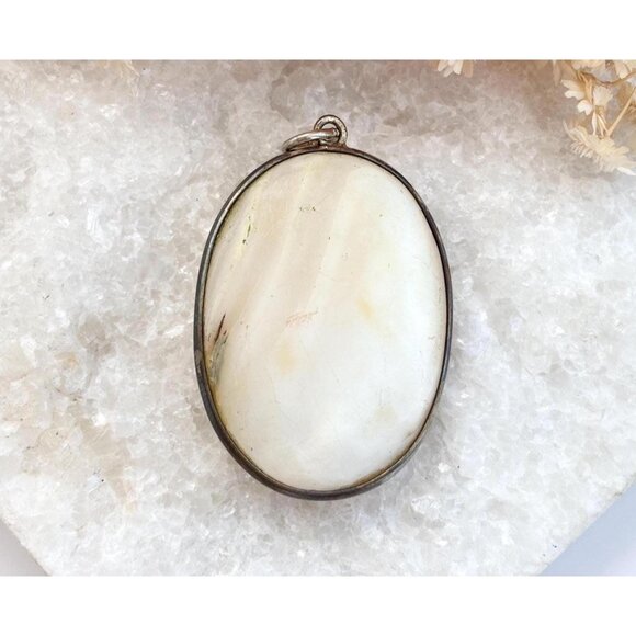 Mother of Pearl Oval Cabochon Polished XL Silver Toned Vintage Statement Pendant - Picture 1 of 7